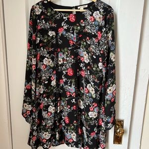 Francesca’s Winter Floral Dress Size M